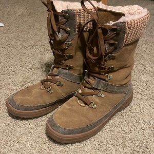 Brown Bear paw boots